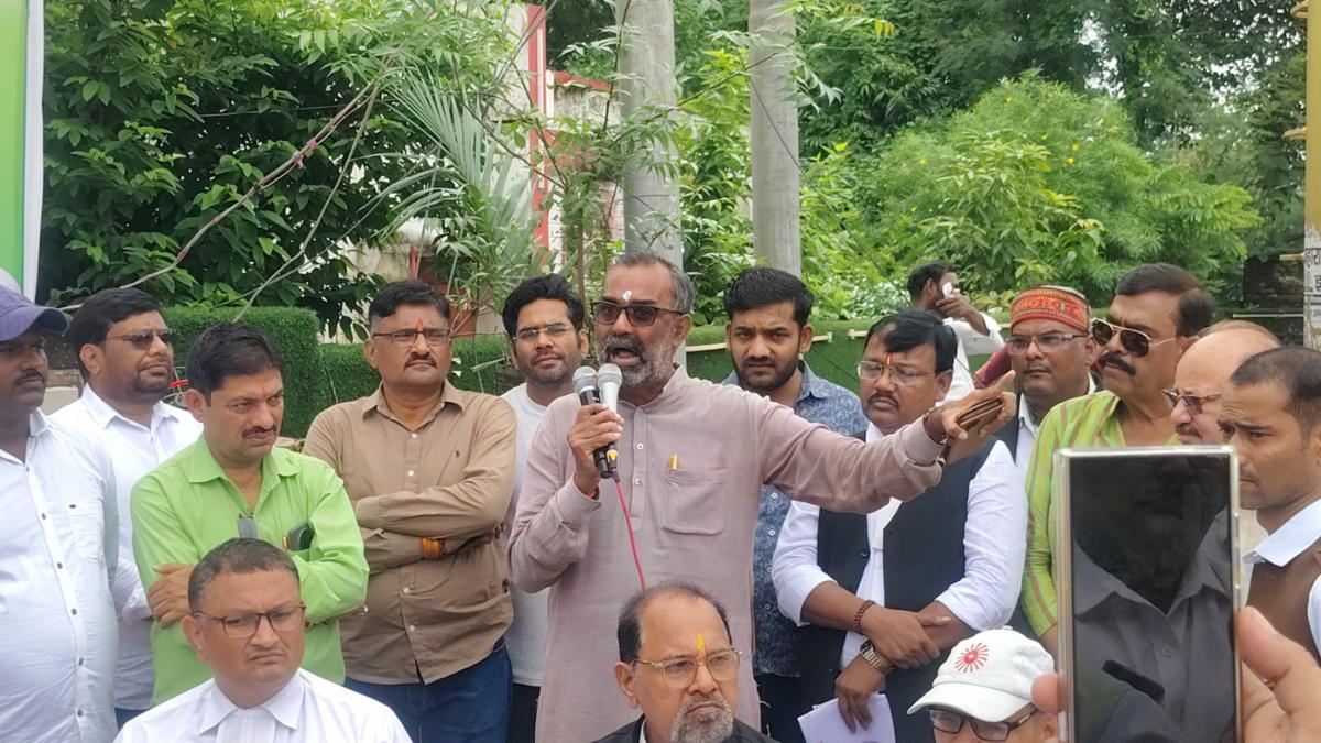 बांदा में UGC एक्ट के विरोध में हजारों का प्रदर्शन, राष्ट्रपति को ज्ञापन